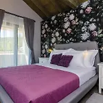 Prázdninový dům Four-bedroom In *