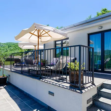 Four-bedroom In Prázdninový dům Zaton (Dubrovnik-Neretva)