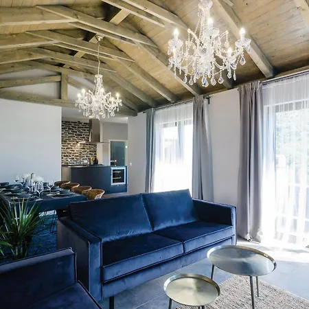Dom wakacyjny Four-bedroom In Zaton (Dubrovnik-Neretva)
