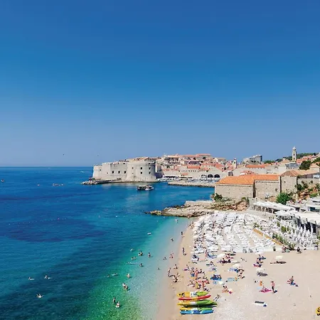 Σπίτι διακοπών Four-bedroom In *