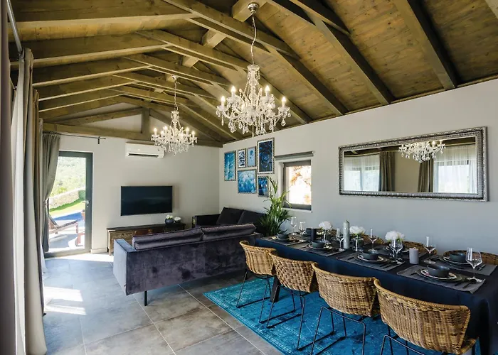 Four-bedroom In Ferienhaus Zaton (Dubrovnik-Neretva)