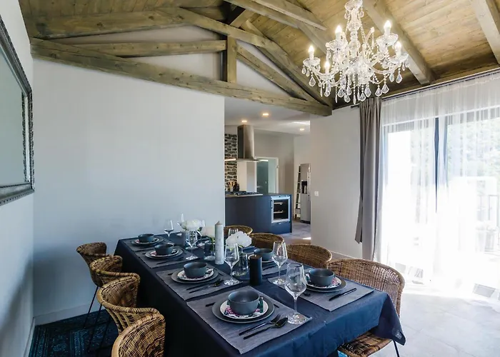 Four-bedroom In Ferienhaus *