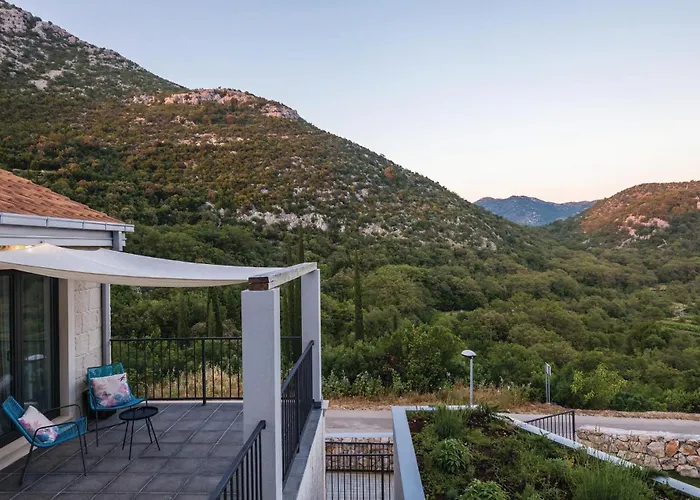 Four-bedroom In Zaton (Dubrovnik-Neretva)