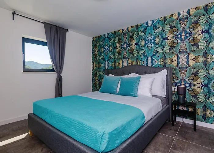 Four-bedroom In * Zaton (Dubrovnik-Neretva)